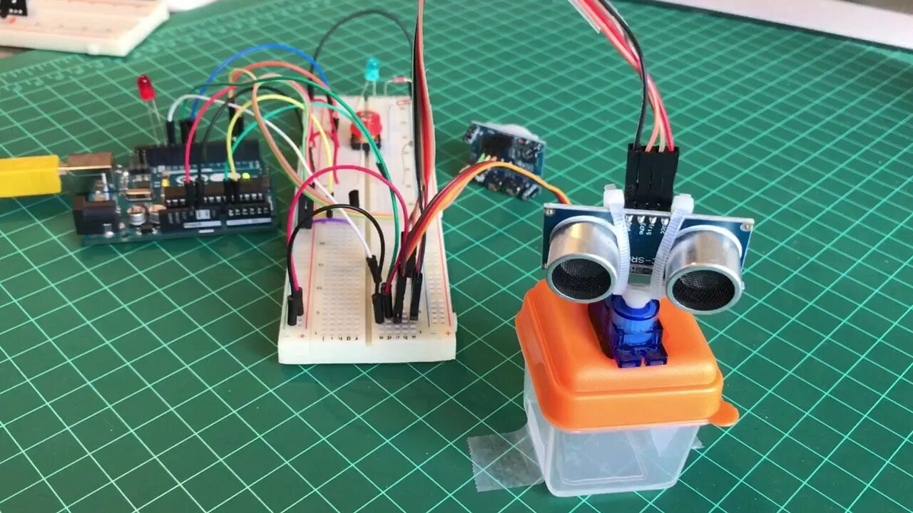 Arduino scratch уроки. Ардуино 2 серво джойстик. servo sweep arduino. arduino servo шестерня. крыльчатка сервопривода ардуино.