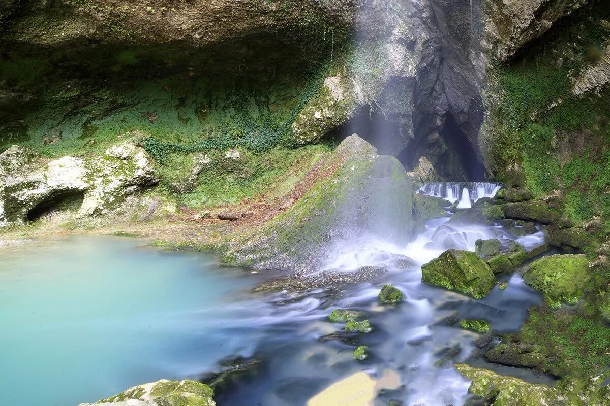 Водопад дракона. Водопад глубокий яр (пасть дракона). водопад пасть дракона сочи. водопад глубокий яр адлер. пещера пасть дракона адлер.