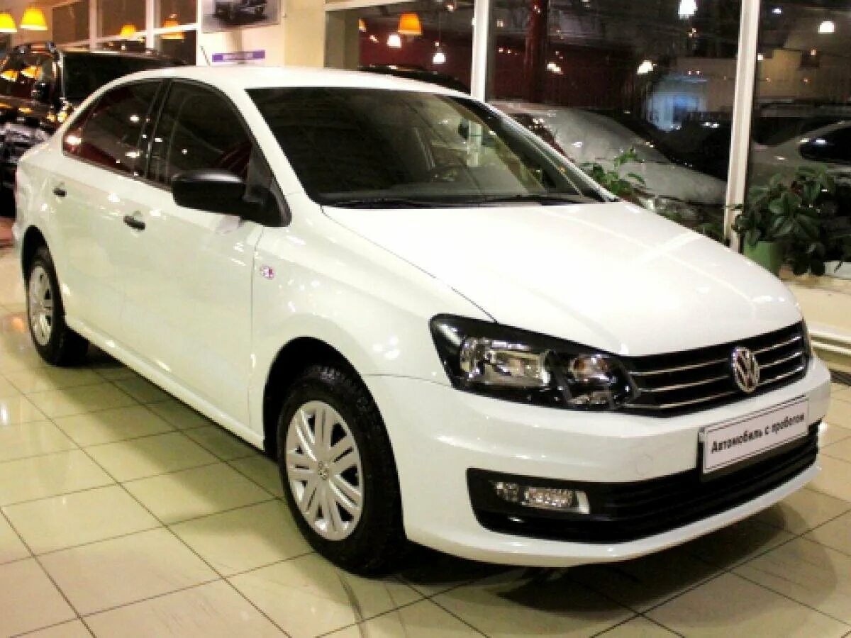 Volkswagen Polo 2015 белый. Polo sedan 2015 белый. Polo sedan 2015 Рестайлинг. Поло седан Рестайлинг 2015. Polo 2015 год