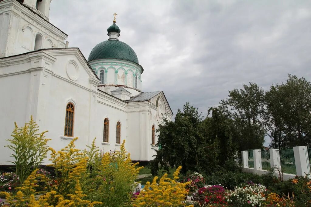 Г мишкино. Церковь Мишкино Курганской области. Свято Троицкая Церковь Мишкино. Мишкинский храм. Свято Троицкая Церковь Мишкино Курганская область.