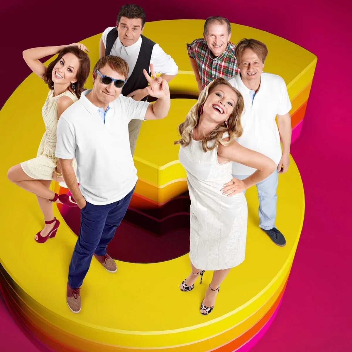 6 кадров актеры. фёдор добронравов 6 кадров. 6 кадров какого года. стс 6 кадров актеры. шоу 6 кадров.