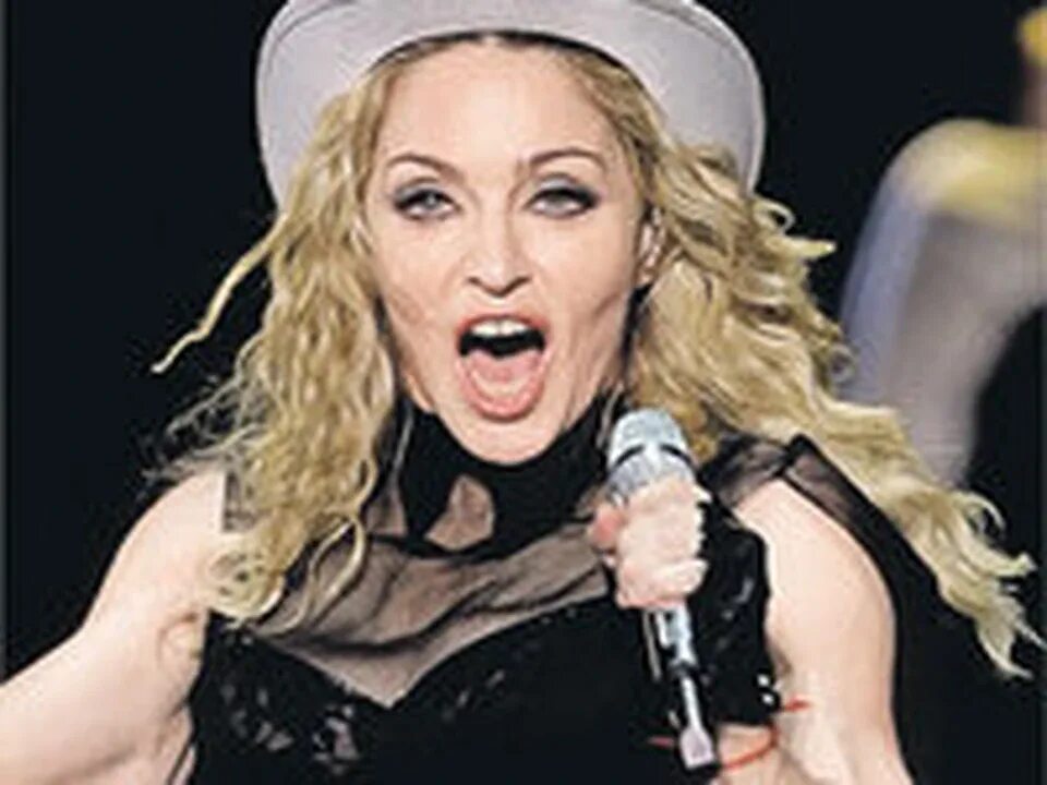 Каббалисты. Красная нитка на запястье знаменитостей. Красная нить у знаменитостей. Михаэль лайтман каббала. Михаэль лайтман.