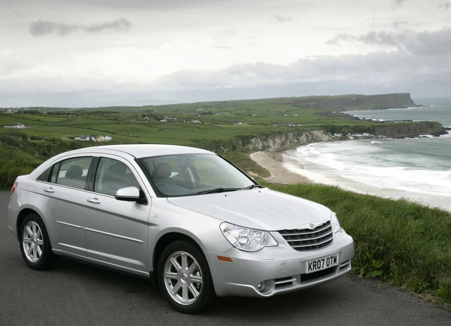 Крайслер 3 поколения. Chrysler Sebring. Крайслер Себринг. Chrysler Sebring 2007. Крайслер седан 2006.