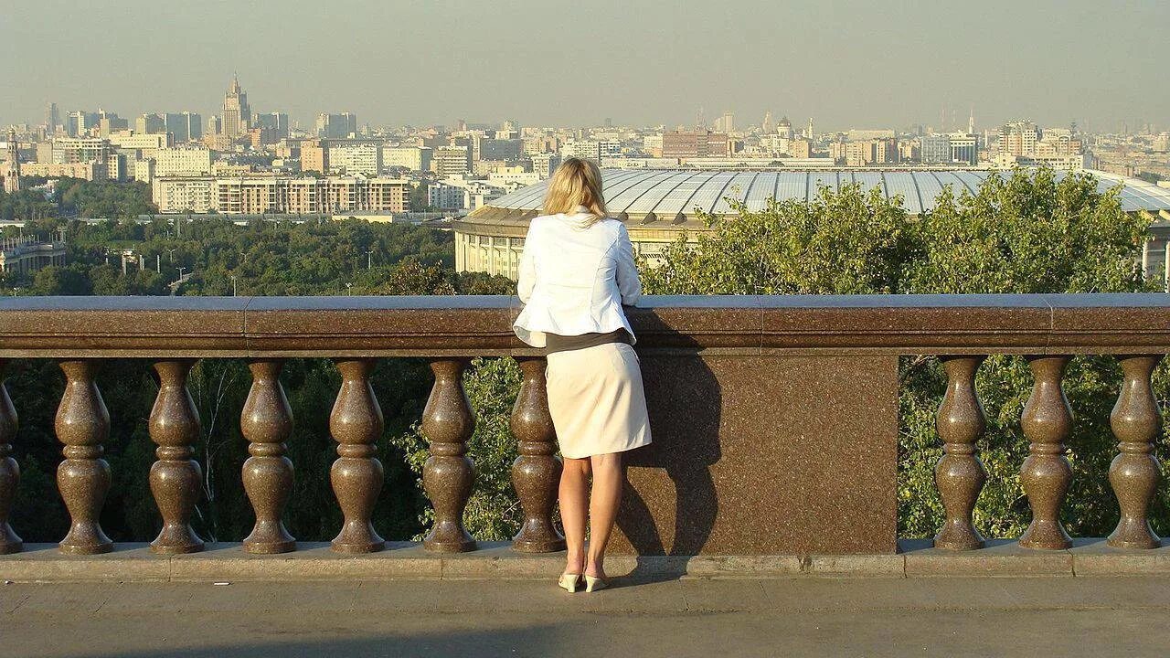 Москва с высоты птичьего полета мгу. Москва мгу воробьевы горы. Воробьёвы горы москва смотровая площадка. Хамовники панорама лужники. Воробьева гора высота.
