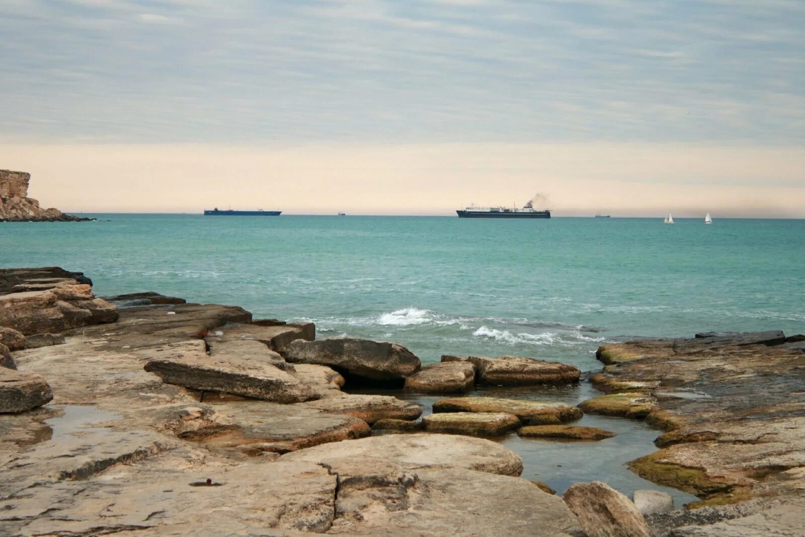 Каспийское море. Азербайджан Каспийское море. Каспийское море Казахстан. Каспийское море Актау.