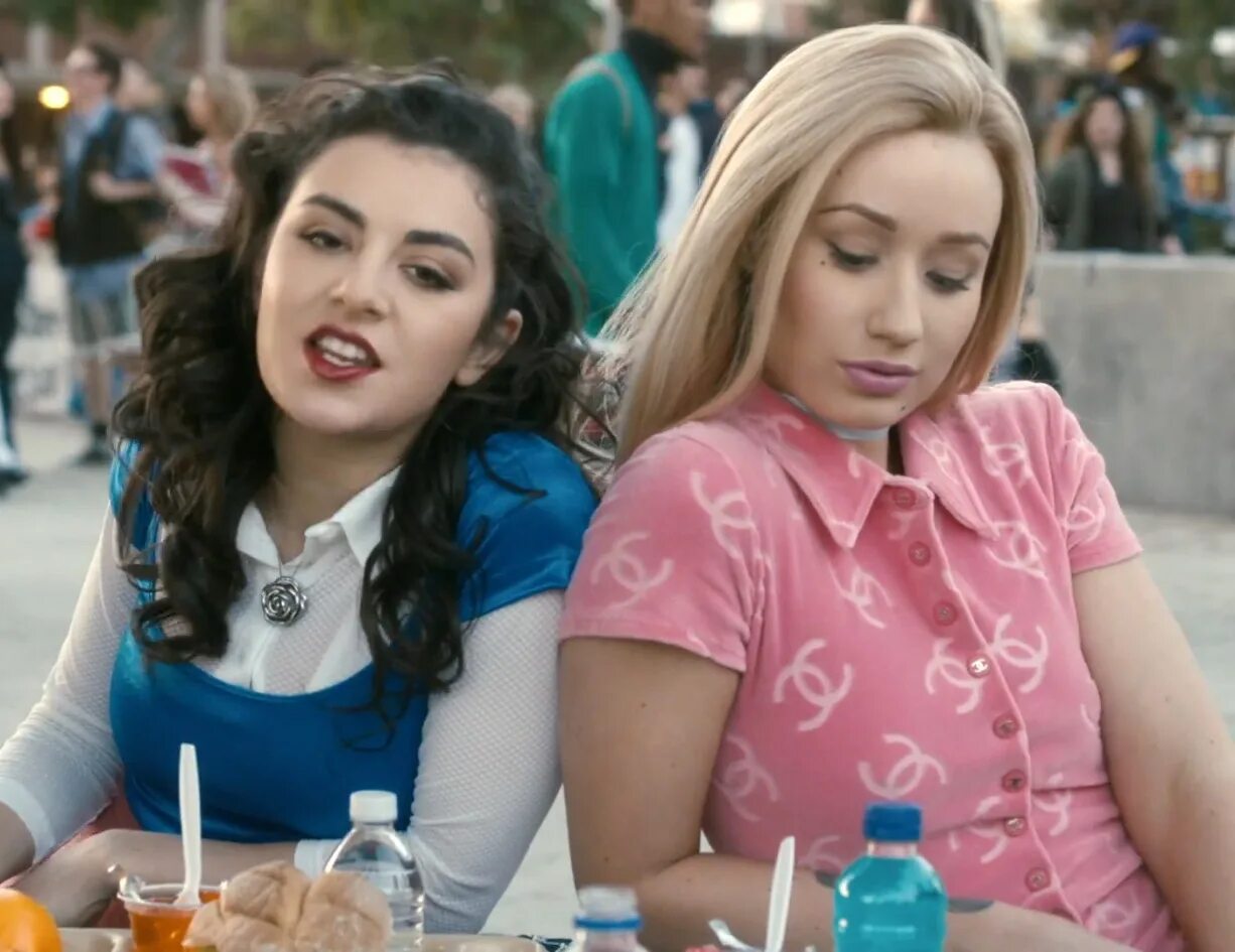 Fancy charli. Iggy azalea fancy. fancy charli xcx. iggy azalea fancy ft. charli xcx. iggy azalea paparazzi 2025.