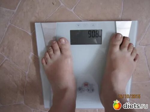 Вес 42 на весах. Весы 58 кг. 58 Кг на весах. Весы с весом 58 кг. Весы 85 кг.