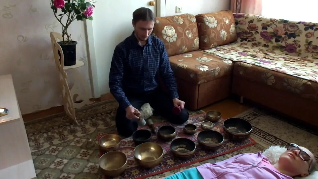 Исцеление звуком тибетских чаш. Поющие тибетские чаши очищение пространства.