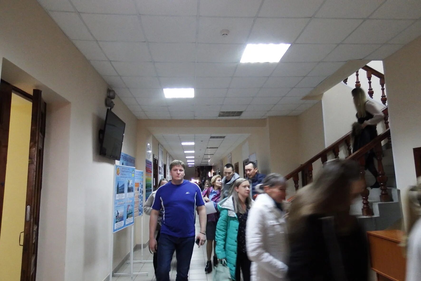 Куда эвакуировали этот институт. Эвакуация в вузе. Общежитие рудн в москве пожар. Гкнб оша киргизия. Эвакуация из москвы 1941.