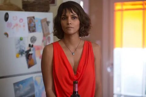 Қазақстанда қалың топ қазақ әйелімен жыныстық қатынасқа түсуде.