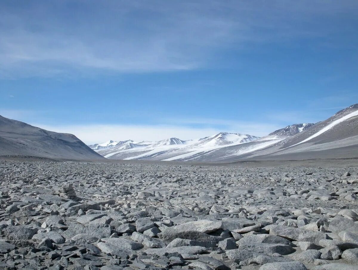 Самая крупная пустыня на земле. Долина Мак-Мердо. Сухие Долины Мак-Мердо. Мак-Мердо Антарктида. Сухие Долины Мак-мёрдо Антарктида.