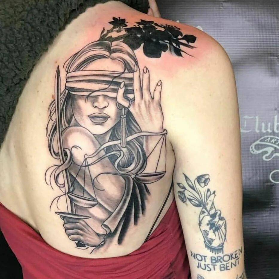 Богиня правосудия тату. Богиня правосудия тату. Фемида тату реализм. Юстиция тату. Фемида тату.