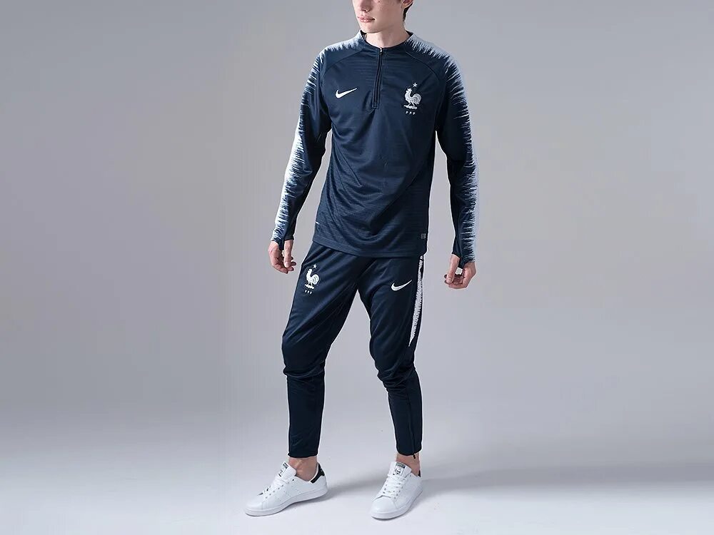 Спортивный костюм бу. Nike спортивный костюм 2022. Спортивный костюм Nike мужской 2022. Найк новая коллекция спортивных костюмов 2022. Костюм найк мужской 2021.