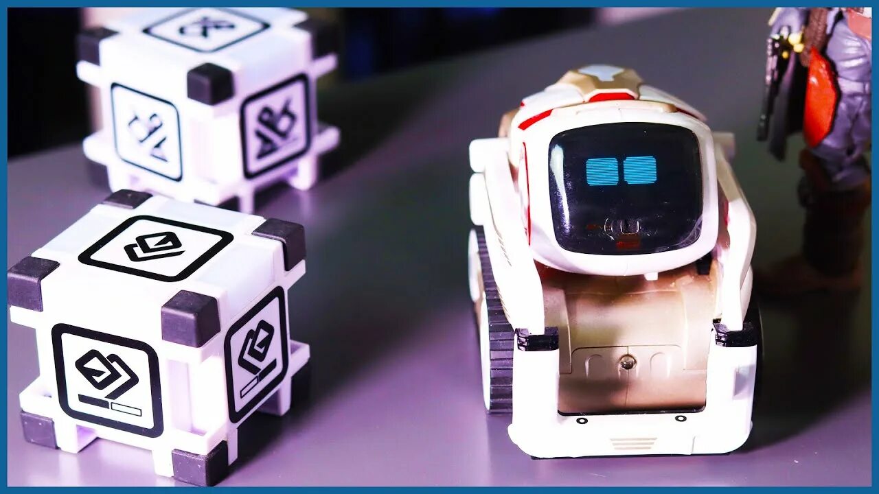 Cube 4pda. Интерактивный робот куб. Маленький робот куб. Hj,j re,. Квадратный робот куб.