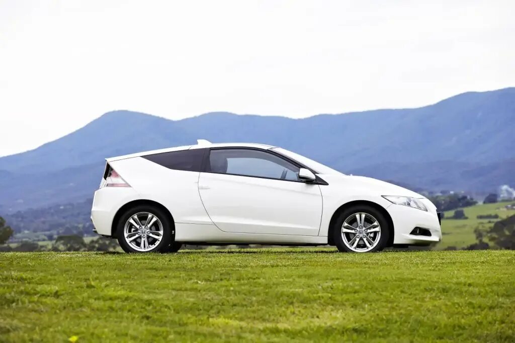 Honda крым. Honda гибрид CR-Z. Хонда Инсигния гибрид. Honda CR-Z седан. Honda model x.