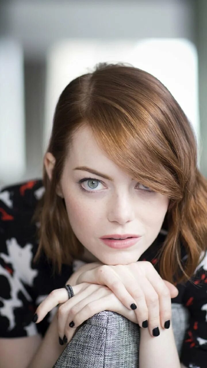 Emma stone poor. EMMF Ston.