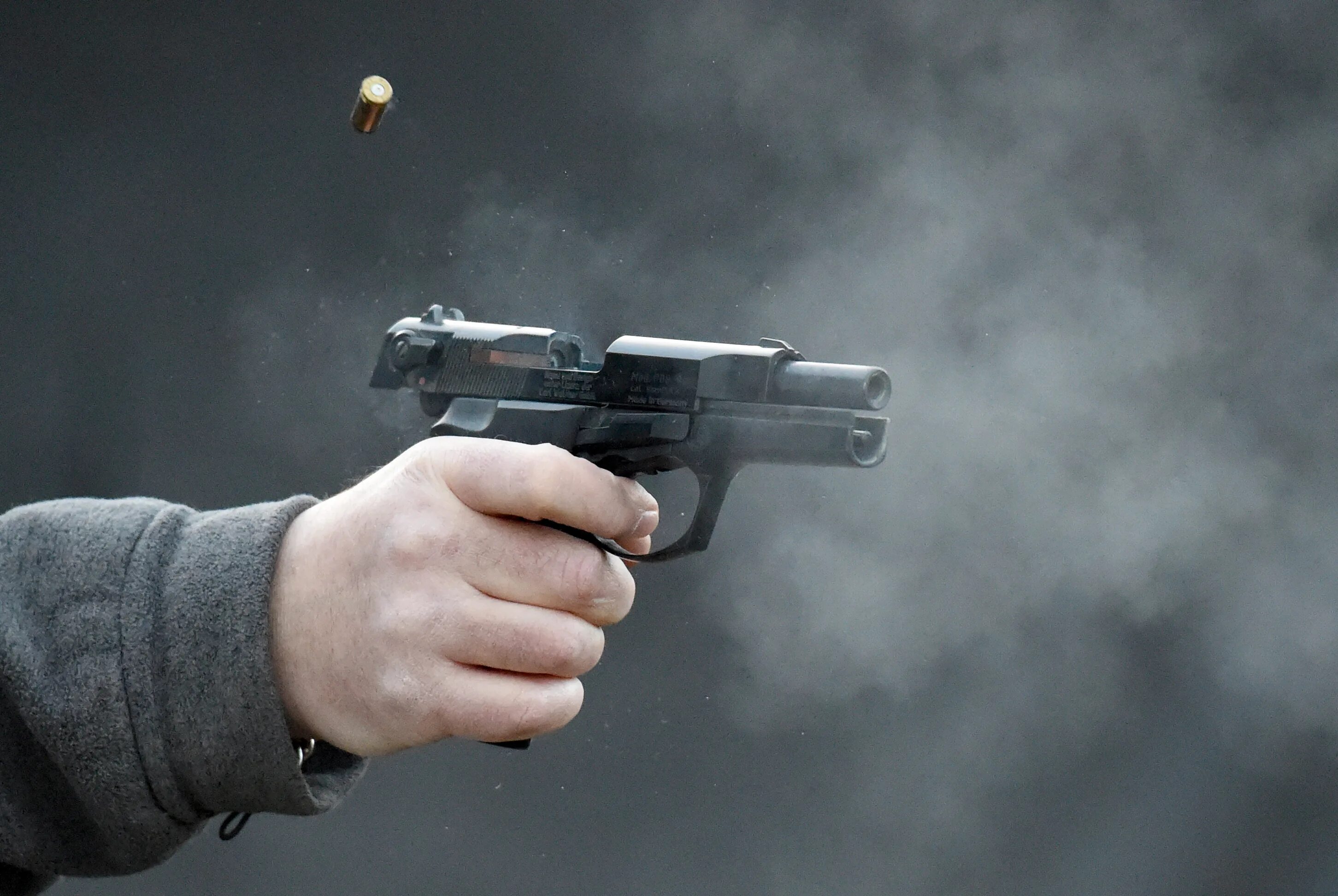 выстрел из огнестрельного оружия