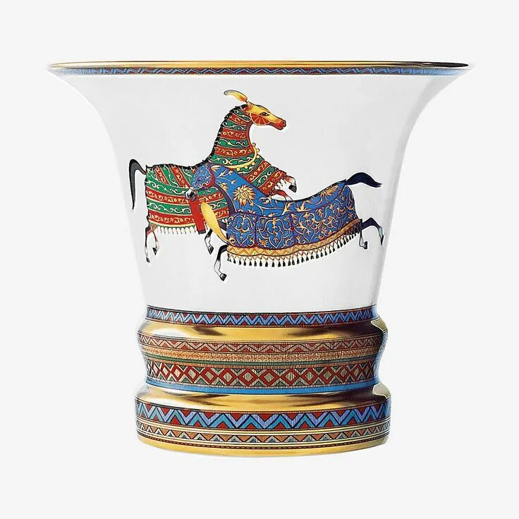 Чайный сервиз шеомес синий. Hermes tableware. Сервиз hermes. Посуда hermes. Столовый сервиз лефард лошади.