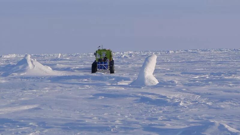 ледяная экспедиция. снегоход в уэлене. ледяная экспедиция. школа каратайка. ледовая экспедиция.