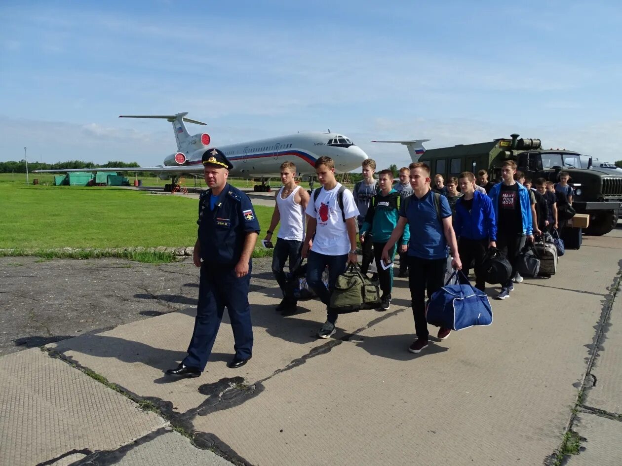 Ввс хабаровск. Ввс хабаровск. Ка-52 на аэродроме. Большой аэродром хабаровск. Ввс хабаровск.