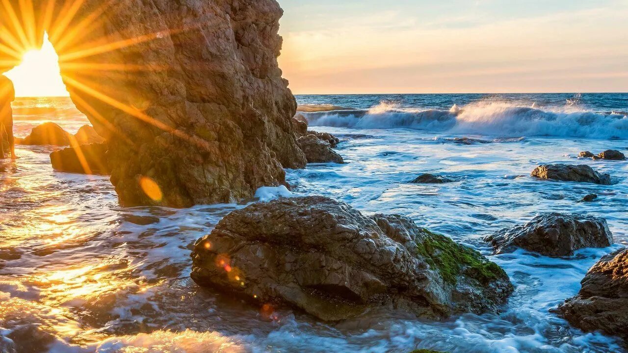 Море солнце. Рассвет на море. Красивая природа море. Утреннее море.