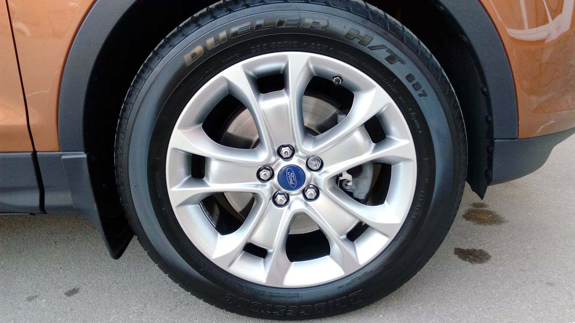 Форд куга резина. 235 55 R18 на Форд Куга 2. 235/55 R17 Kuga drive2. Колёса на Ford Kuga. Форд Куга на 235/55r18.