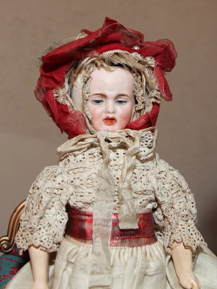 Купить куклу старую. Антикварная кукла Германия хайбахт. Старинные куклы. Лица антикварных кукол. Характерные Антикварные куклы.