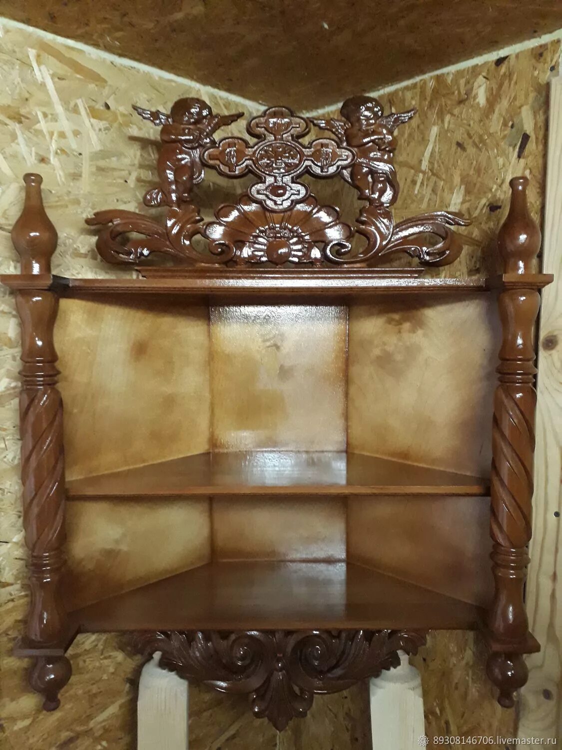 Резной иконостас из дерева. Басов иконостас. Резной иконостас из дерева. Иконостас псевдорусский стиль. Иконостас в доме.