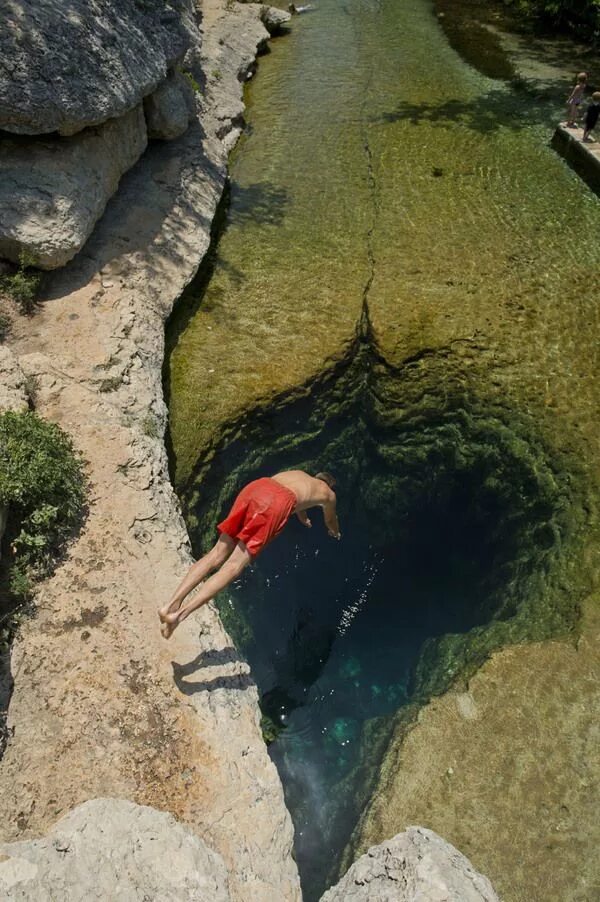 Колодец иакова, сша, штат техас. Колодец иакова штат техас. Jacob's well. Jacob's well. Колодец иакова штат техас.