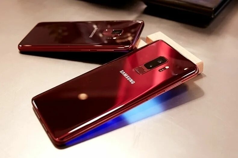 Samsung Galaxy s9 Red. Samsung s9 Plus Red. Samsung Galaxy s9 красный. Samsung s9 Plus бордовый. Телефон ред 9