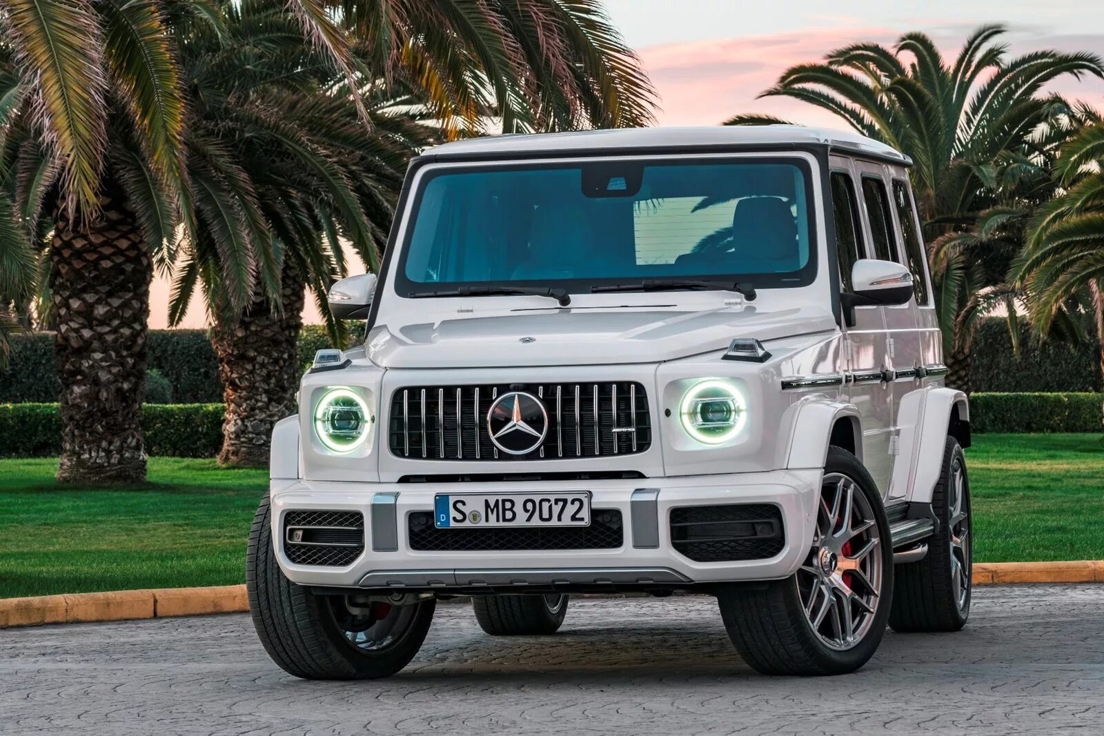 Купить новый g. Mercedes g63 AMG 2020. Мерседес-Бенц g63 AMG 2020. Mercedes Benz g63 AMG 2020. Mercedes AMG g63 s.