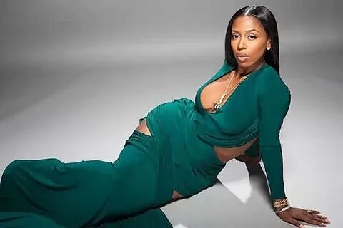 Kash Doll nude & sexy pics.