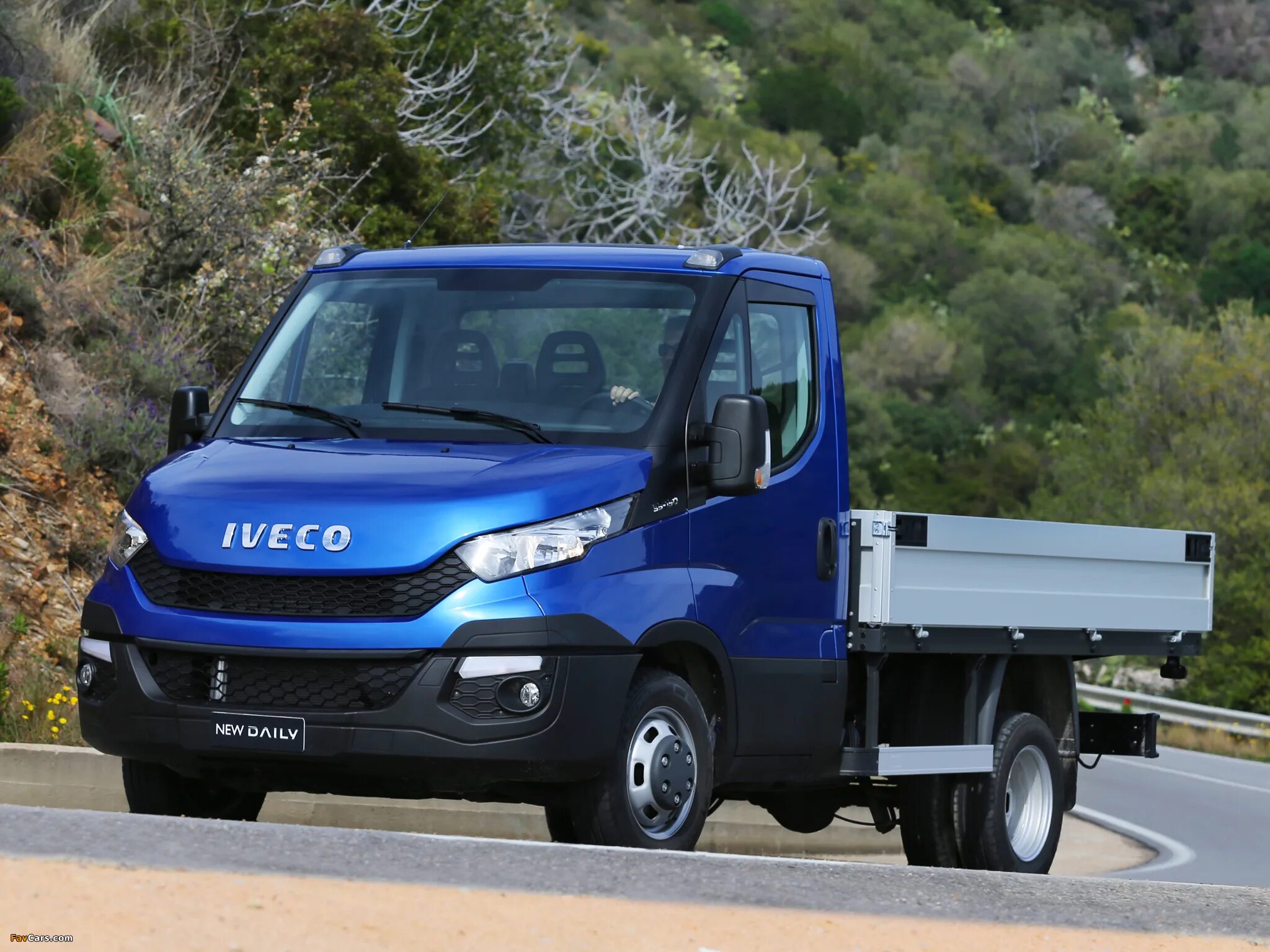 Ивеко дейли фото. Ивеко Дейли. Машина Ивеко Дейли. Iveco Daily Chassis Cab 2014. Iveco Daily 50c14n.