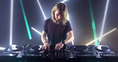 Dj share