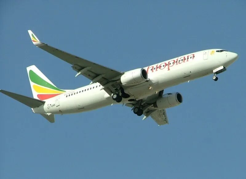 Et 761 ethiopian airlines. Рейс 961 Ethiopian Airlines. Boeing 737 Ethiopian. Ethiopian самолет Ethiopian Airlines. Катастрофа Ethiopian Airlines 961.