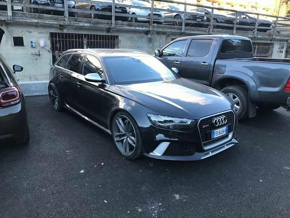 Audi rs6 300km. Audi rs6 crash 300 km. Audi rs6 300km/h crash. Audi rs6 crash 200.