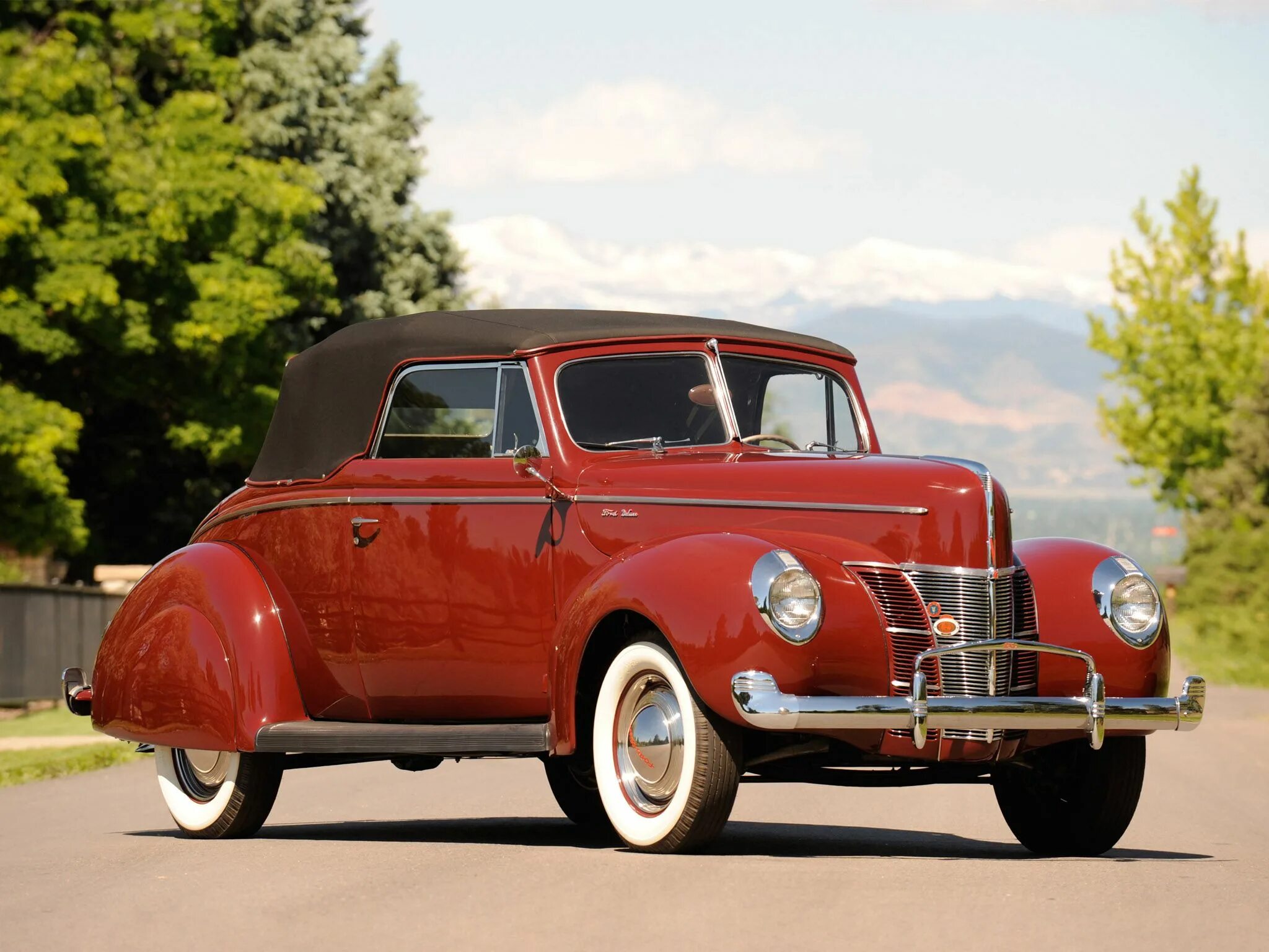 Best old cars. Ford Deluxe 1940. Ford v8 1940. Ford v8 Deluxe Coupe. Форд v8 1940 купе.