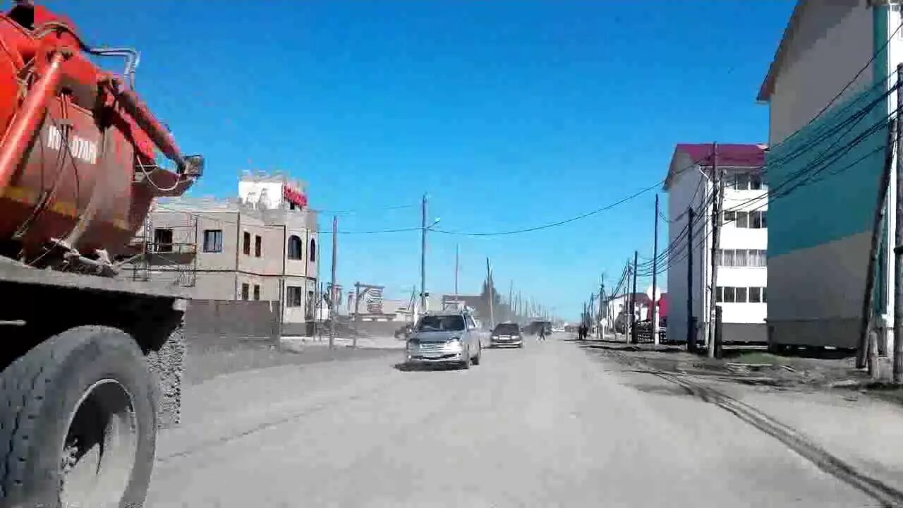 Новые дома в батагае фото. Р. Поселок амга якутия. Наводнение амга 2018. Амгинская средняя общеобразовательная школа.