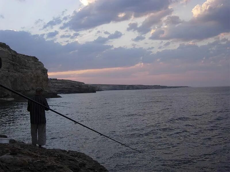 Рыбалка мыс Тарханкут. Морская рыбалка Крым Оленевка. Тарханкут рыбы. Рыбалка на Тарханкуте. Крым лов