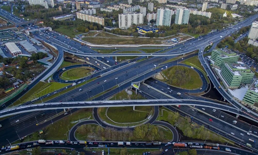 Км от кольцевой. Московские развязки МКАД. Транспортная развязка МКАД. Московская Кольцевая автодорога. Кольцевая автодорога МКАД.