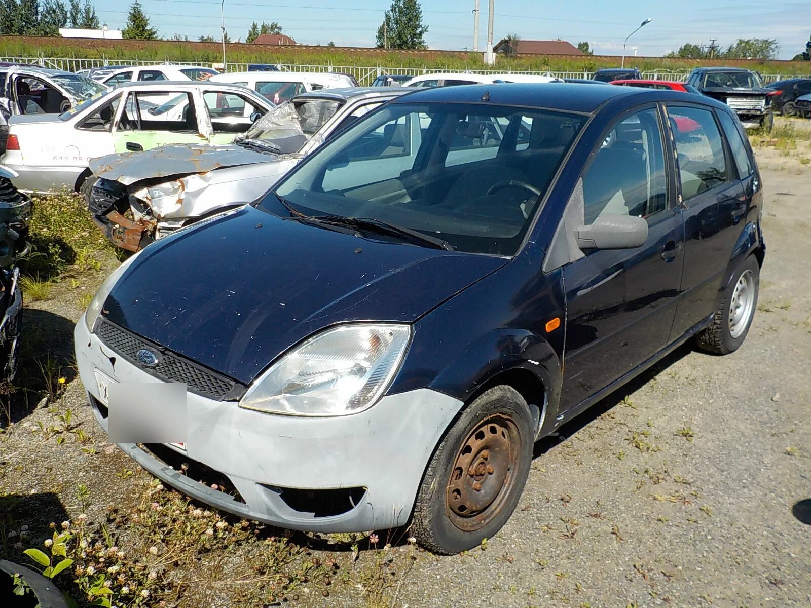 Купить битый форд. Форд Фиеста 2002 года 1.4. Форд Фиеста 2002 года 1.4 бензин. Ford Fiesta 2002. Форд Фиеста mk4 Рестайлинг.