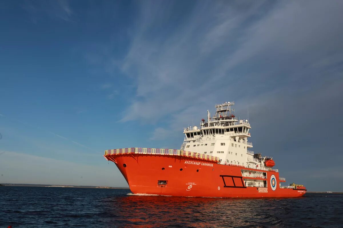 Rsd 59 сухогруз красное сормово. Круизный лайнер world discoverer. Судно росморпорт. Судно суть песни. Мистический корабль.