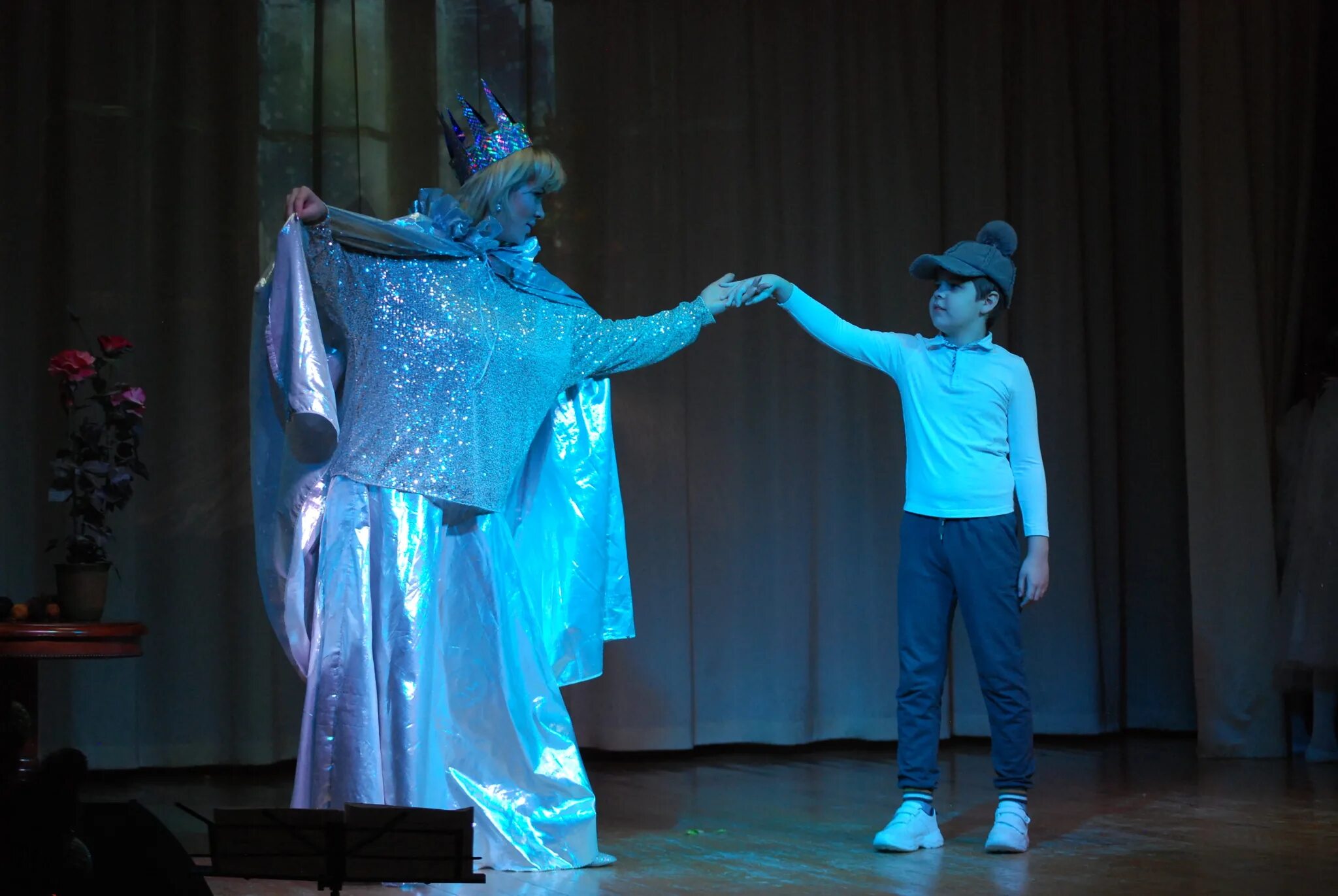 снежная королева вахтангов. дебютный спектакль "снежная королева"павло посад. снежная королева спектакль ижевск аксион. мульти шоу дк профсоюзов розыгрыш. снежная королева спектакль 2021.