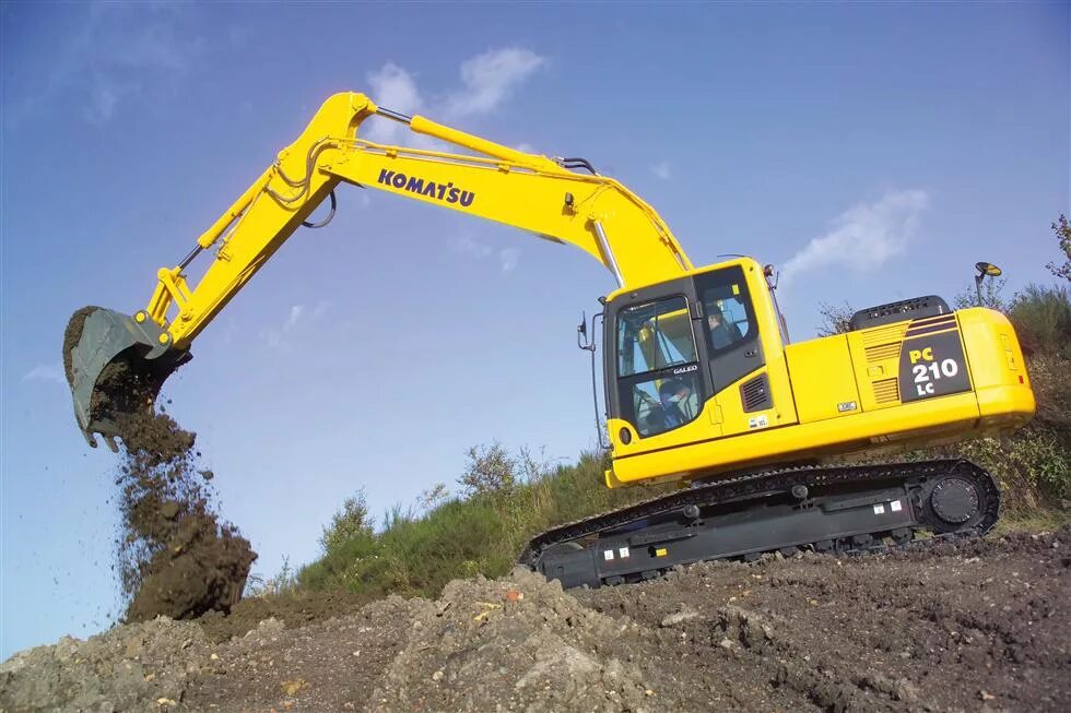 Экскаватор Коматсу pc210. Экскаватор Коматсу 210. Komatsu pc210nlc-8. Гусеничный экскаватор Komatsu 210. Нанять экскаватор