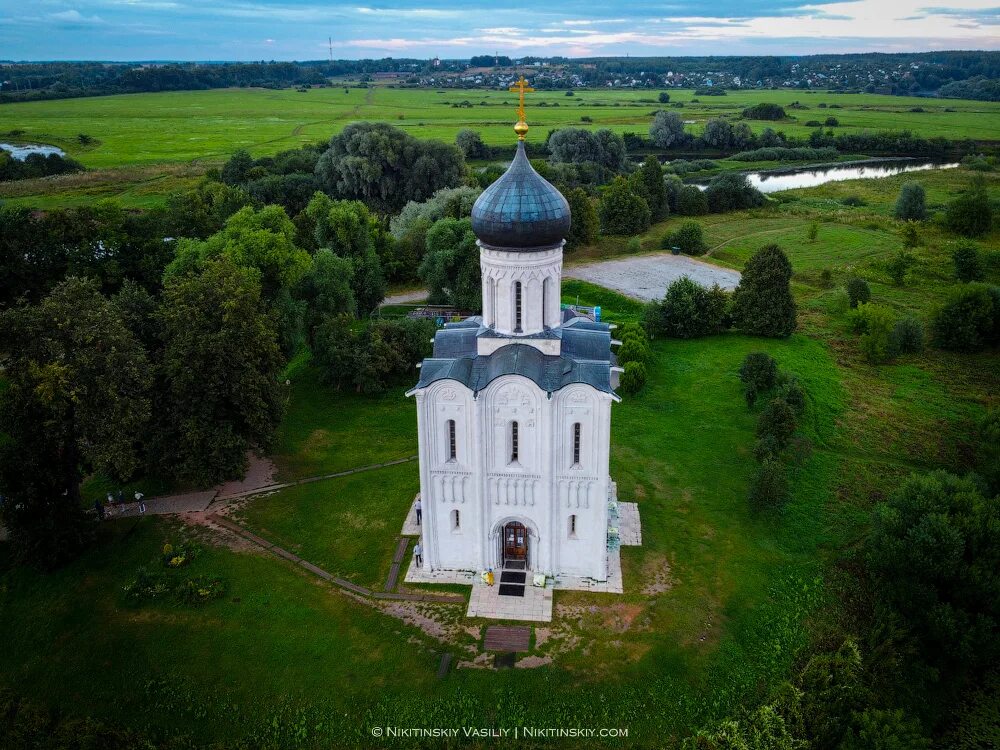 Церковь Покрова на Нерли. Храм на Нерли во Владимире.