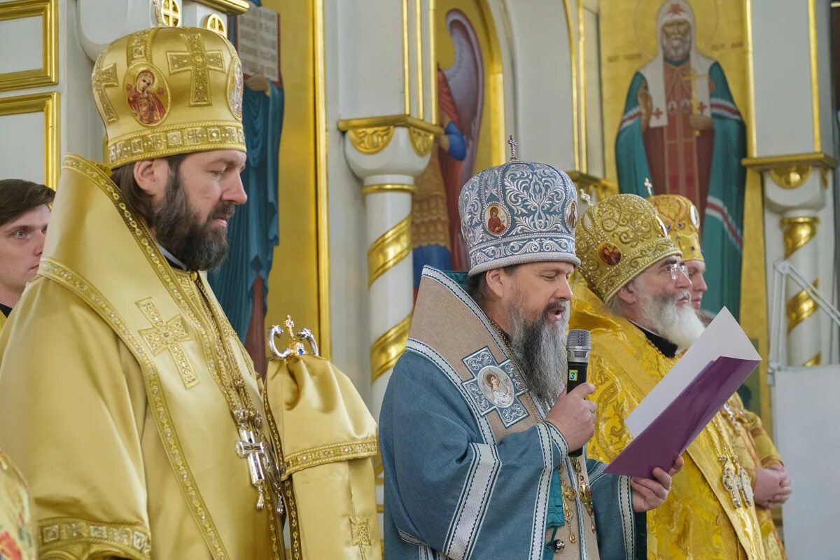 Митрофан епископ гатчинский и лужский осяк михаил александрович. Российский владыка. Епископ гатчинский и лужский митрофан (осяк). Епископ митрофан гатчинский. Митрофан епископ гатчинский и лужский в вырице.