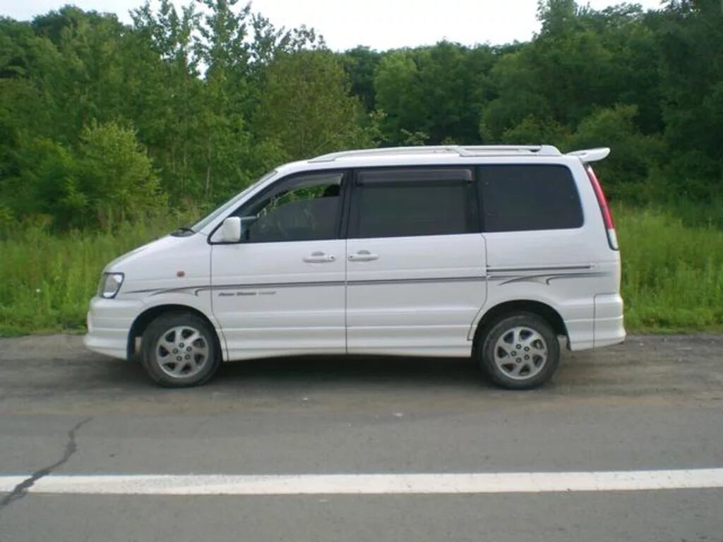 Куплю лит айс ноах. Toyota Lite Ace Noah. Toyota Lite Ace 2000. Toyota Lite Ace Noah 2000. Тойота Таун айс Ноах 2000.