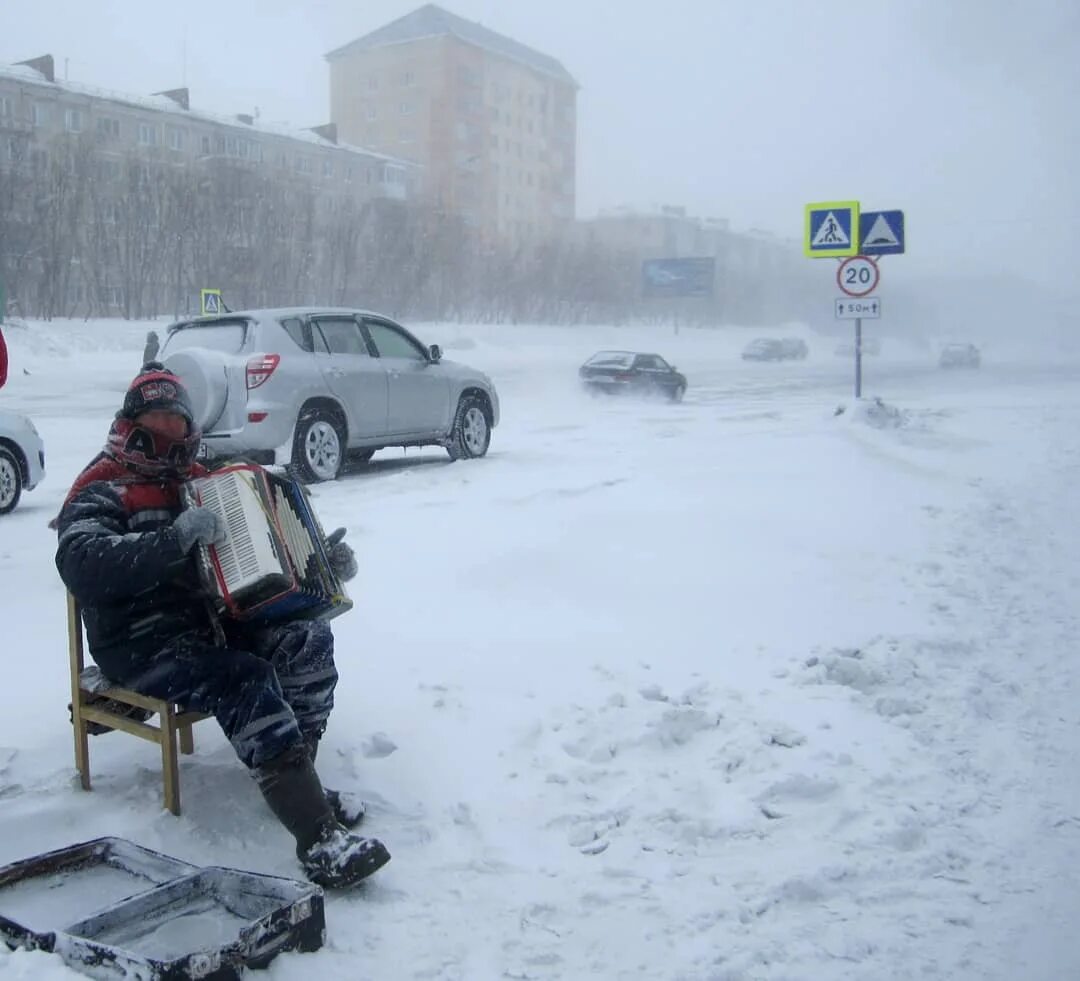 Погода в воркуте аэропорт на 6. Воркута Мороз. Местные жители Воркуты. Воркута зима. Типичная Воркута.