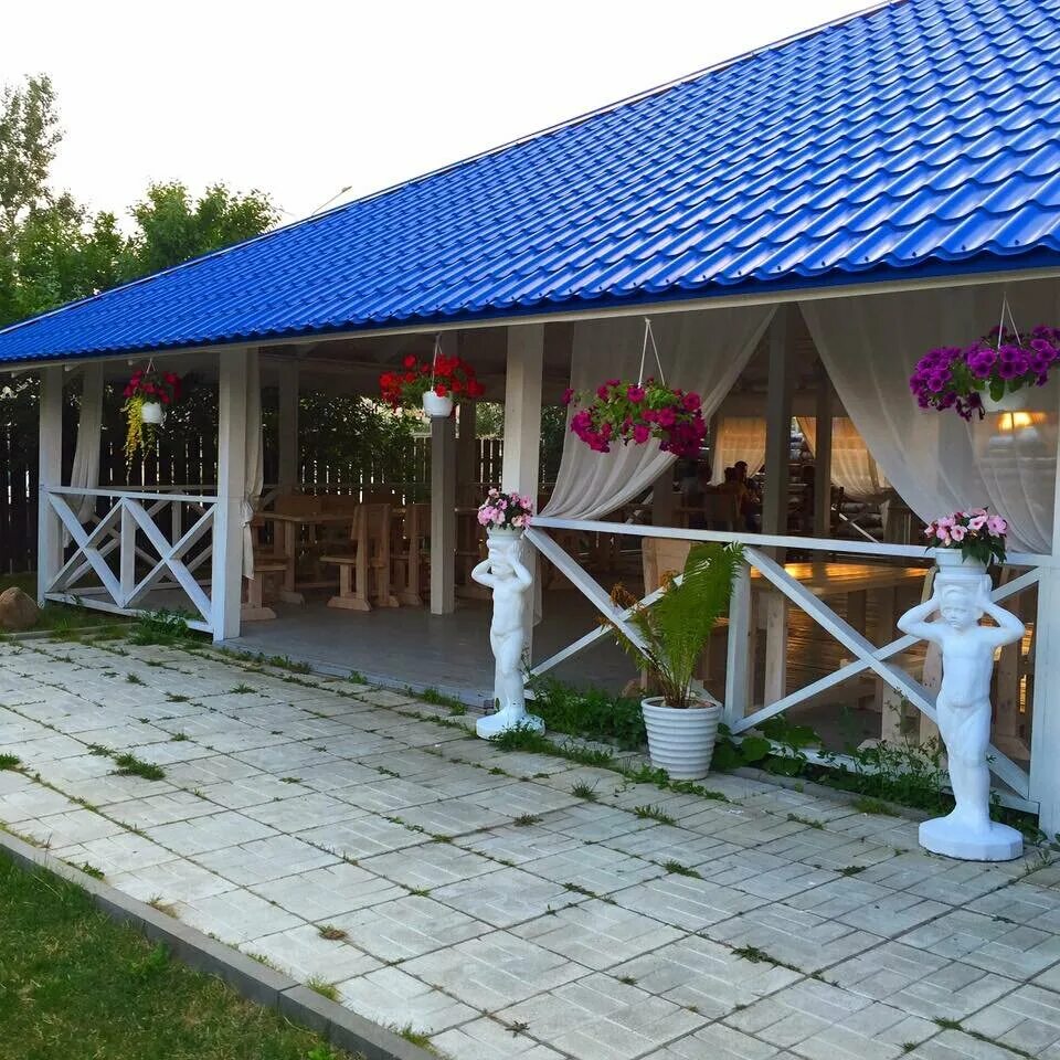 кафе дрова ждановичи. бар 13 стульев ростов.