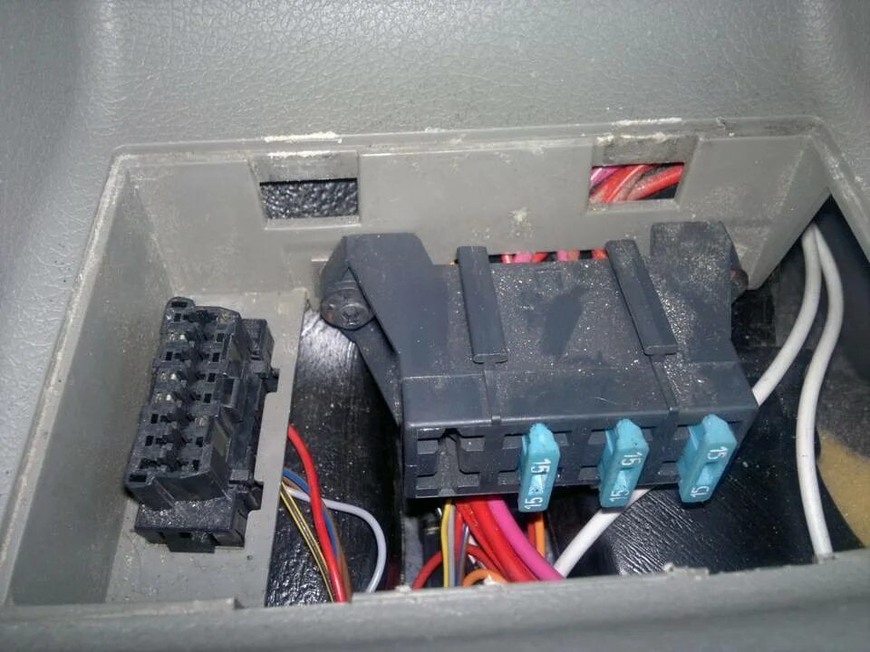 Obd2 лада калина. Разъем обд калина универсал 2011. Лада калина разъем обд. Разъем обд калина 1. Разъем обд калина 2008.